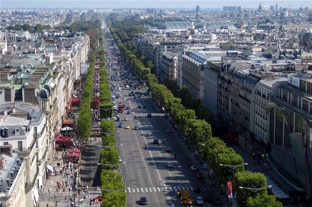 Елисейские поля (avenue des Champs-Élysées)