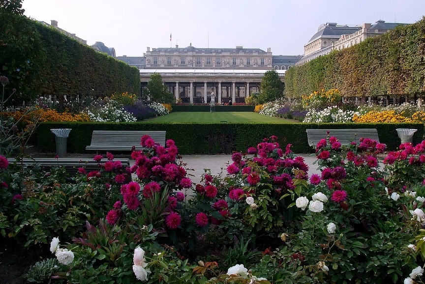 Пале-Рояль (Palais Royal)