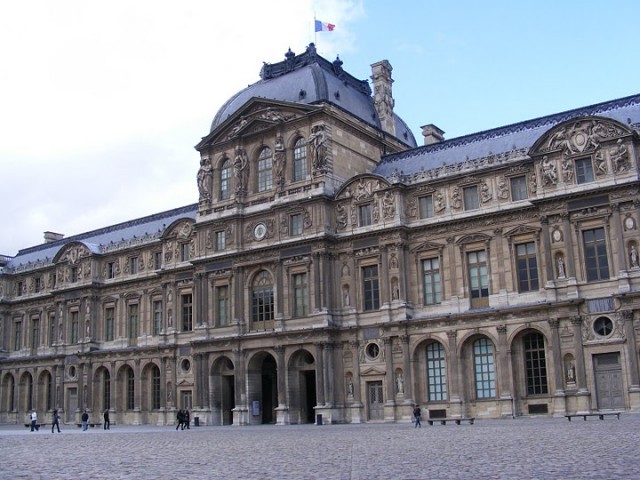 Луврский дворец (Palais du Louvre)