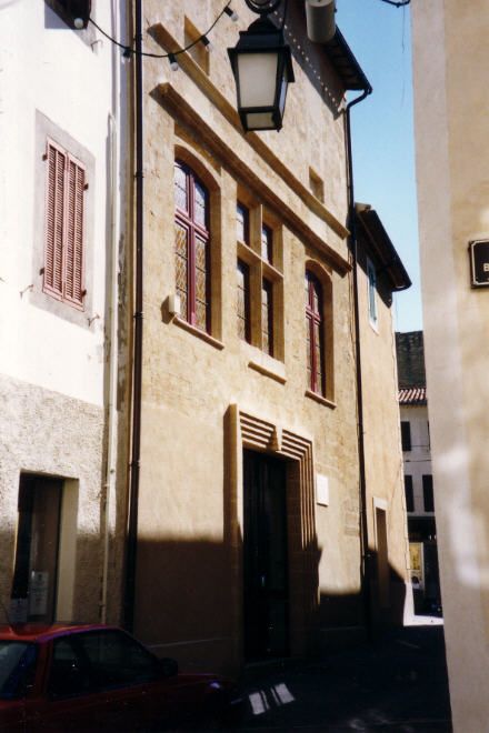 Восстановленный после землетрясения 1909 года, Дом-музей Нострадамуса в Салон-де-Прованс.