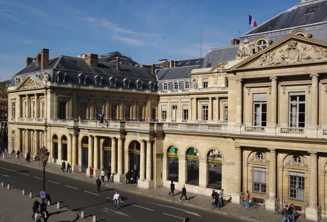 Пале-Рояль (Palais Royal)