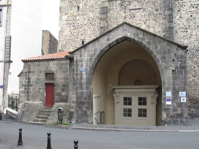 Базилика Богоматери  (Basilique Notre Dame du Port), Клермон-Ферран 