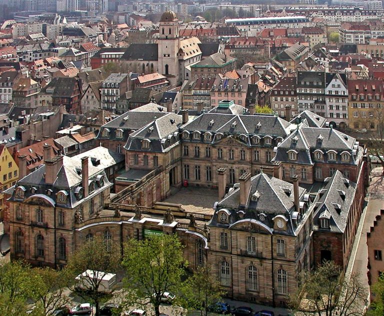 Дворец Роган — бывшая резиденция епископа Страсбурга