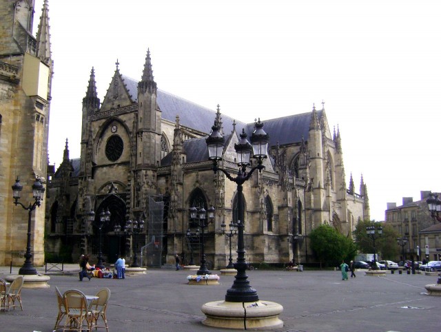 Базилика святого архангела Михаила (Basilique Saint-Michel)