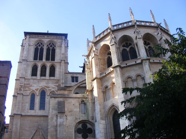 Собор Иоанна Крестителя (Cathédrale Saint Jean-Baptiste)