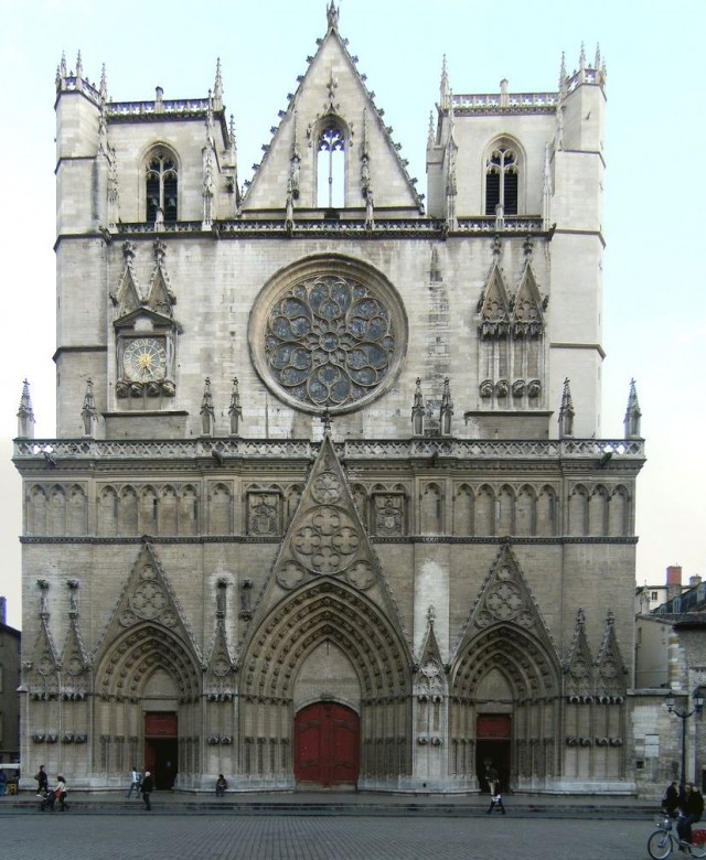 Собор Иоанна Крестителя (Cathédrale Saint Jean-Baptiste)