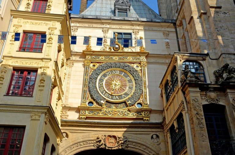 Улица Грос-Орлож и первые городские часы Руана