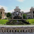 Дворец Лоншан — символ чистой воды, жизни, надежды