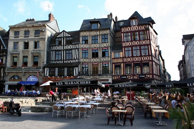 Площадь Старого рынка  (place du Vieux-Marché) 