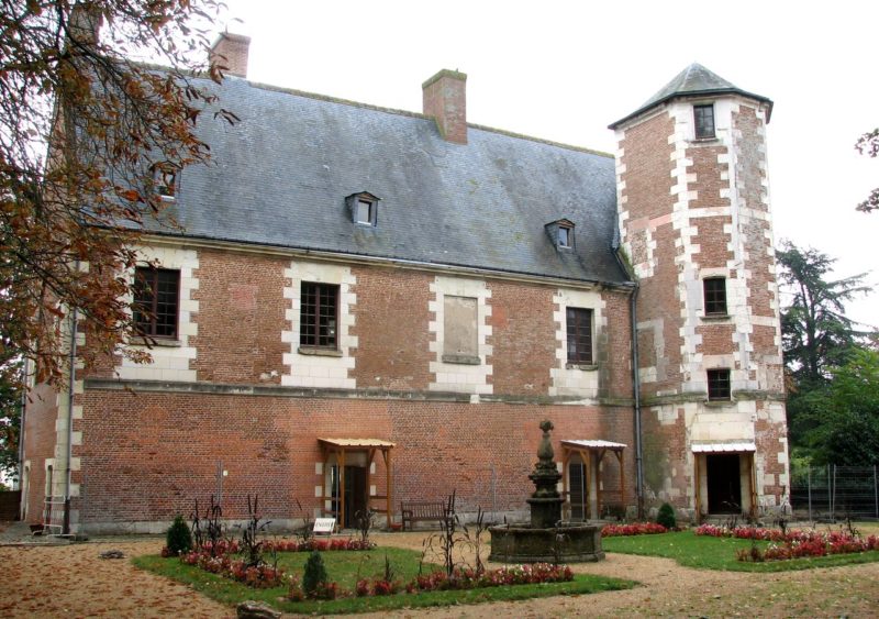 Замок Плесси-ле-Тур (Château de Plessis-lèz-Tours)
