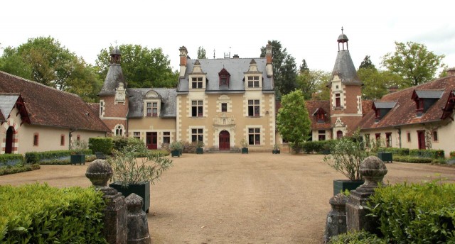 Замок Труссэ (Château de Troussay)