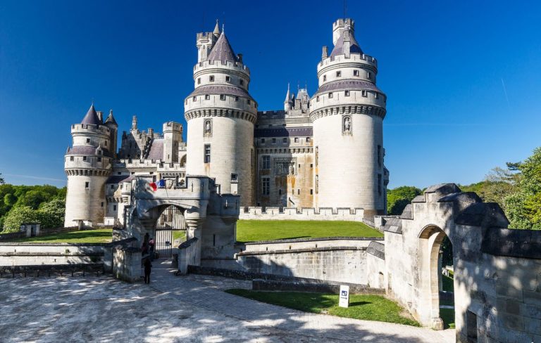 Шато де Пьерфон — средневековый боевой замок