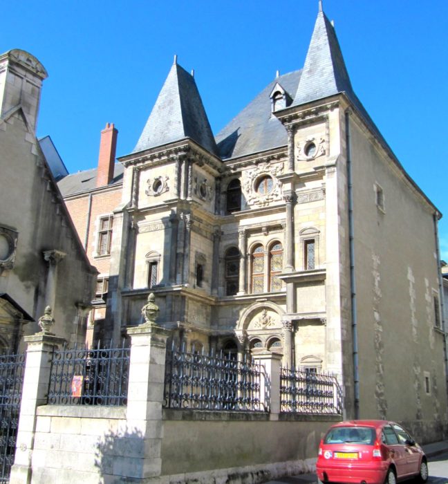 Историко-археологический музей (Musée historique et archéologique)
