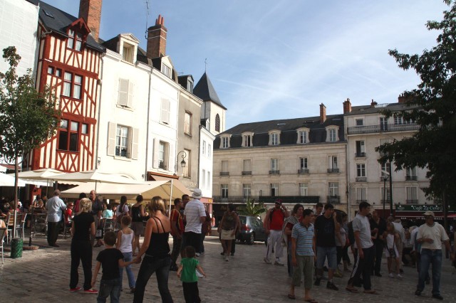 Площадь Шатле (Place du Châtelet)