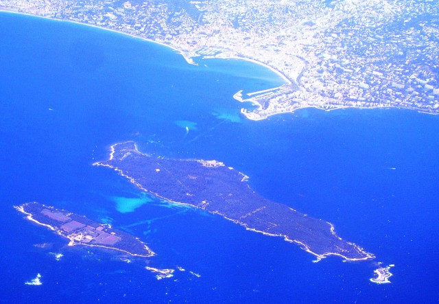 Вид острова с самолёта