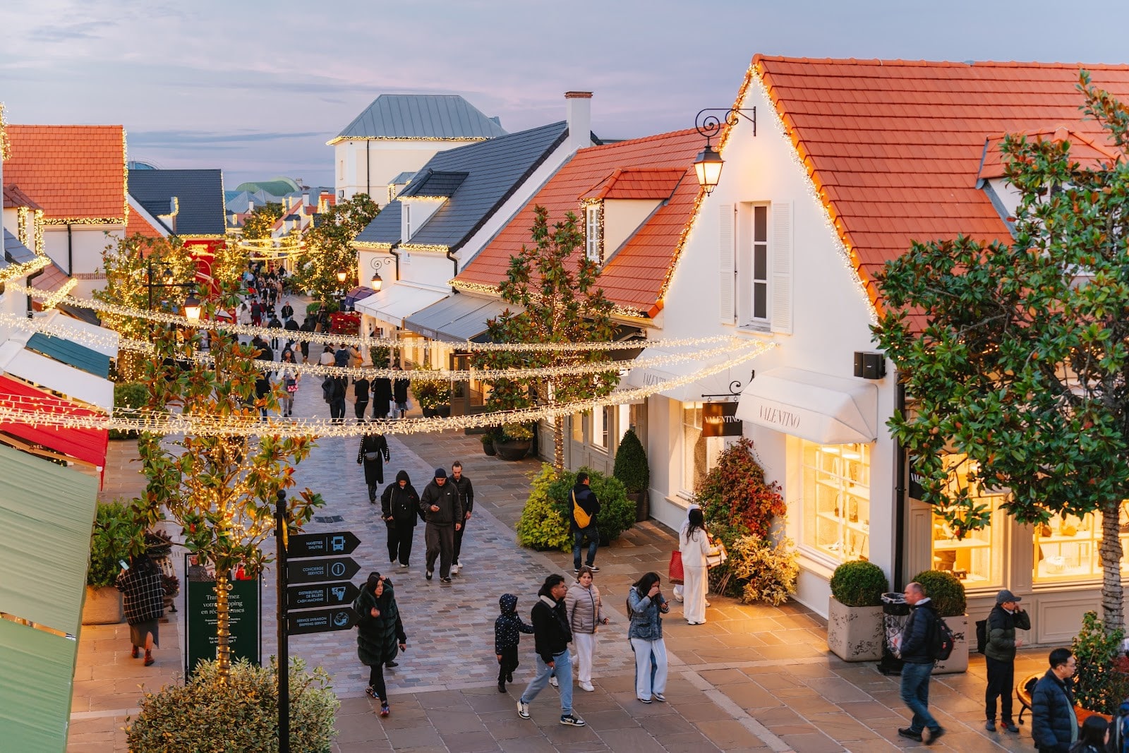 La Vallée Village: аутлет дизайнерских брендов