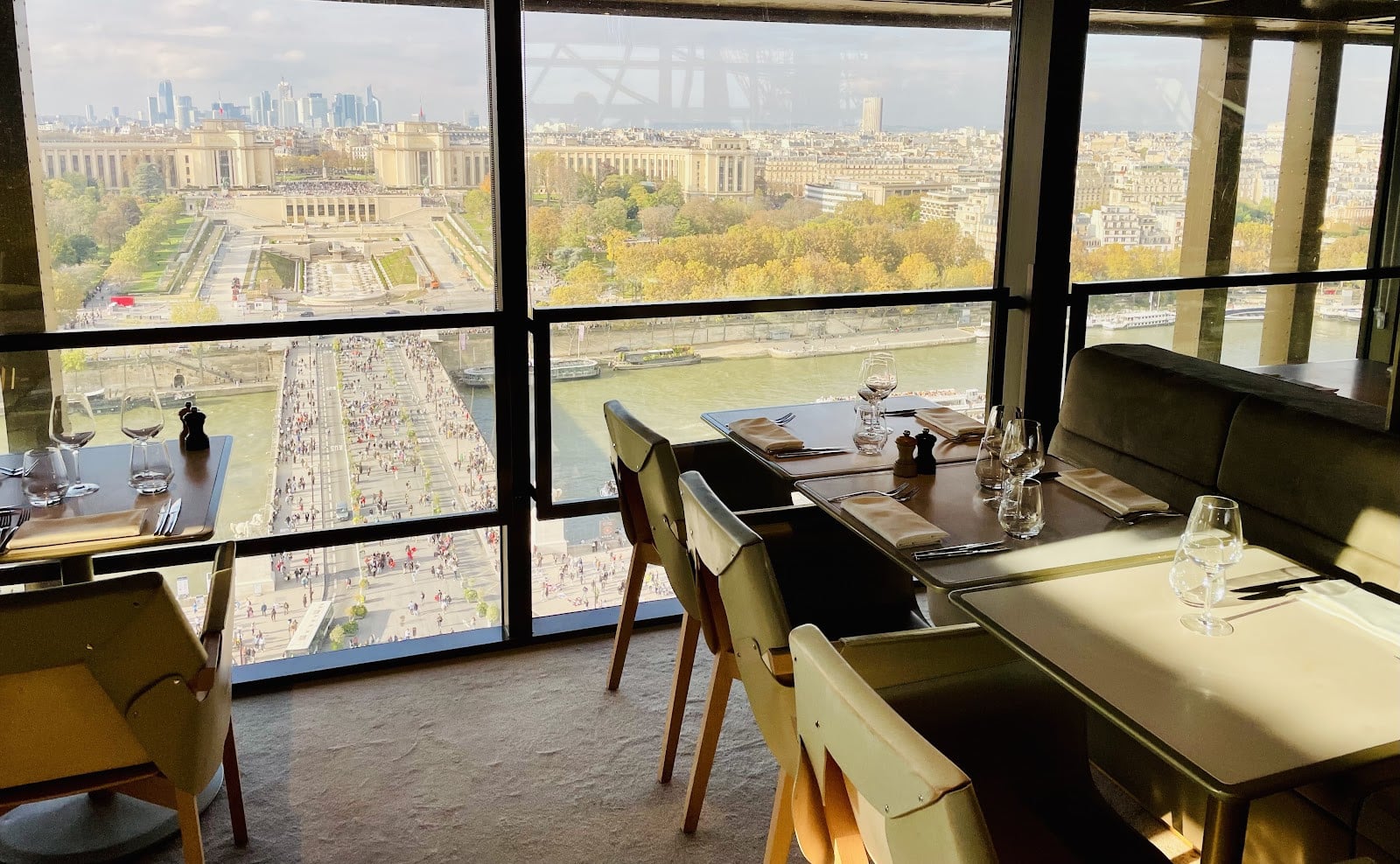 Madame Brasserie: изысканный обед с видом на Сену