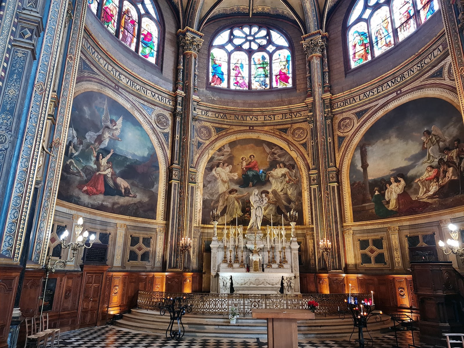 Сен-Эсташ (Saint-Eustache)
