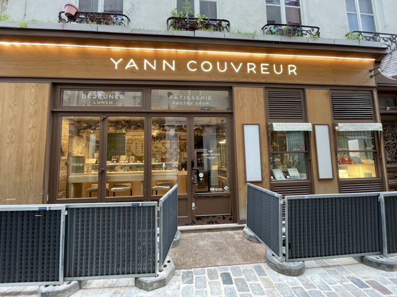 Yann Couvreur на улице Розье